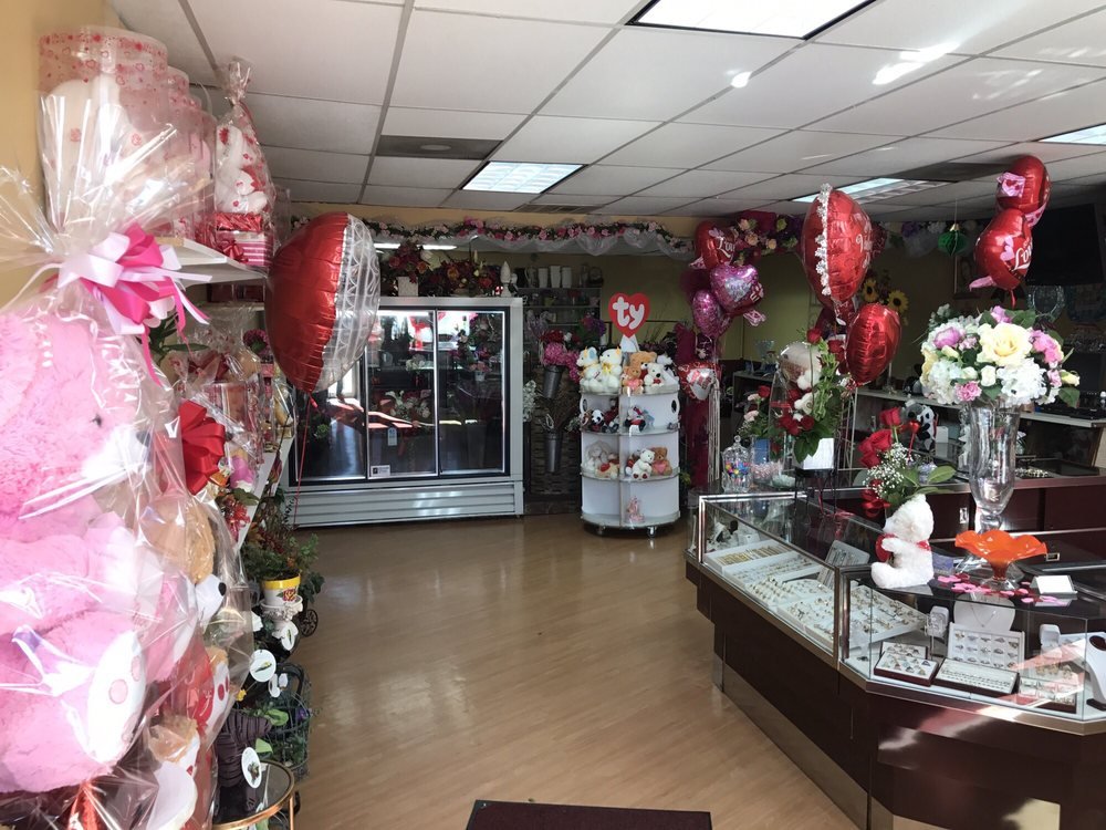 lalo_s-jewelry-and-flower-shop-1