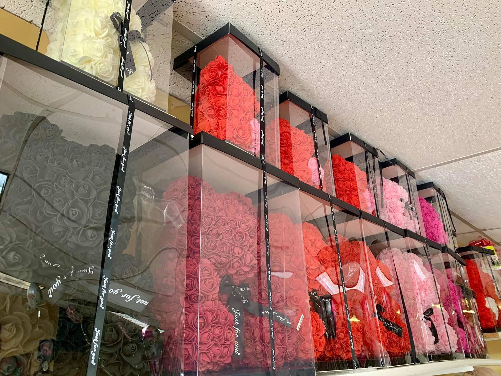 lalo_s-jewelry-and-flower-shop-3