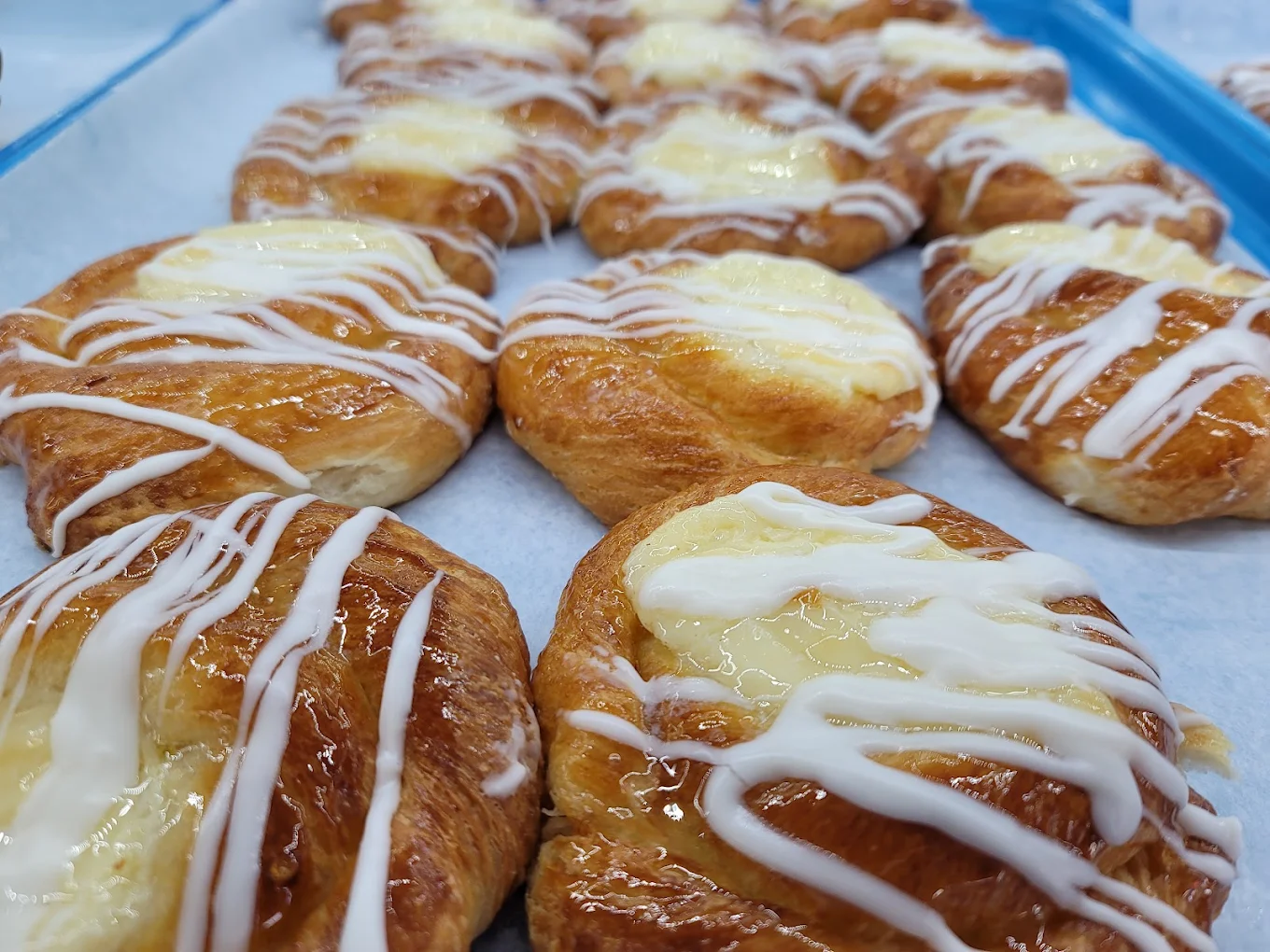 Le Paris Bakery