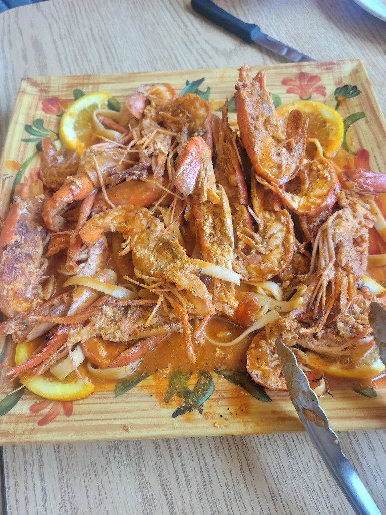 Los Langostinos Restaurant